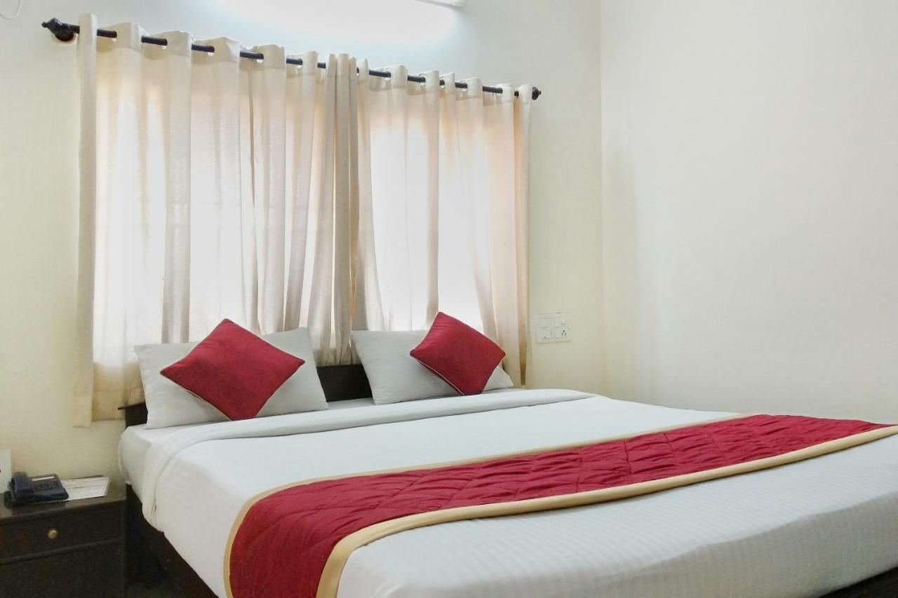 Super Oyo Capital O Premium Hotel Victoria Heights Near Sri Someshwara Swami Temple Bangalore Dış mekan fotoğraf
