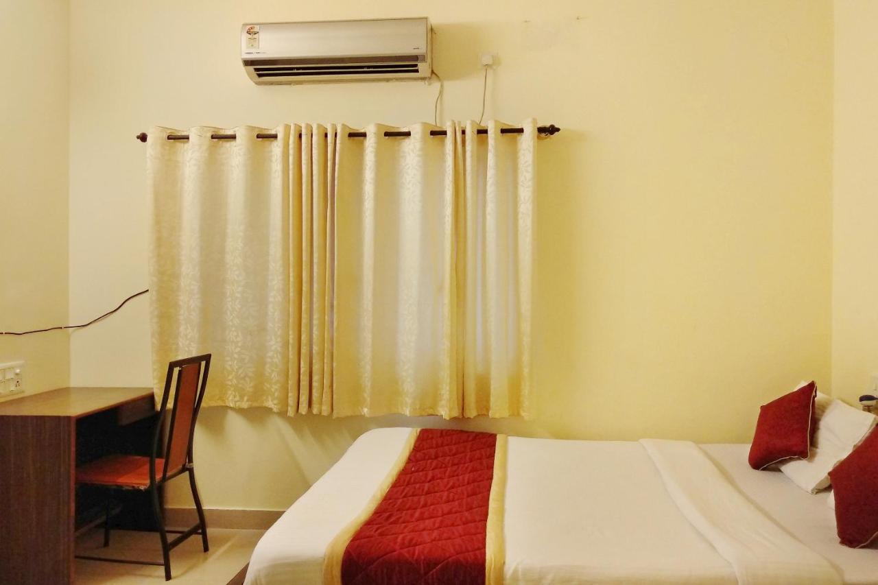 Super Oyo Capital O Premium Hotel Victoria Heights Near Sri Someshwara Swami Temple Bangalore Dış mekan fotoğraf