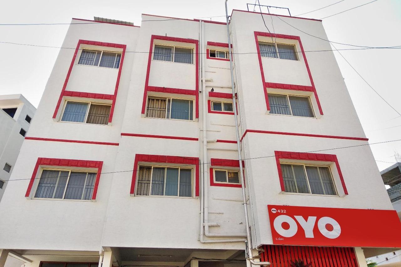 Super Oyo Capital O Premium Hotel Victoria Heights Near Sri Someshwara Swami Temple Bangalore Dış mekan fotoğraf